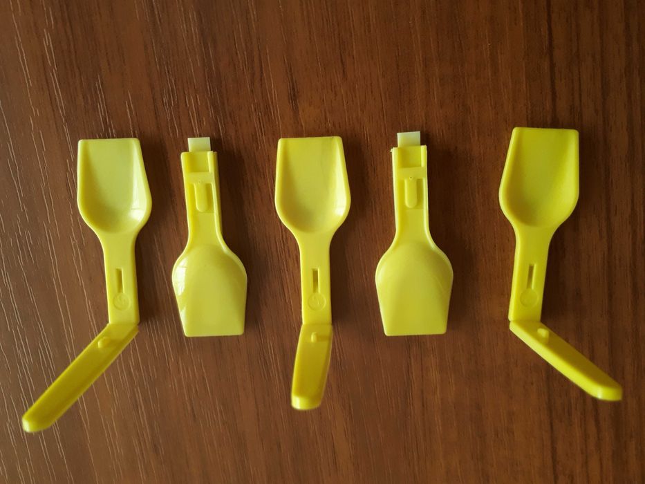 Продавам шприц форма за сгъваема лъжичка