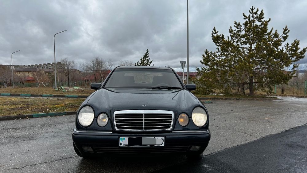 Mercedes Benz w210