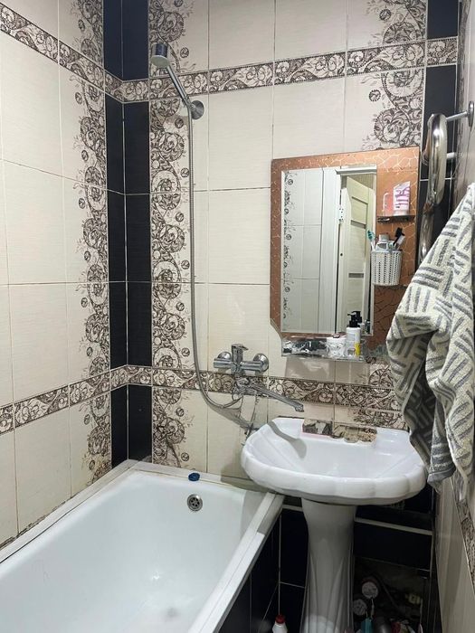 Продаётся 2 комн Казииту