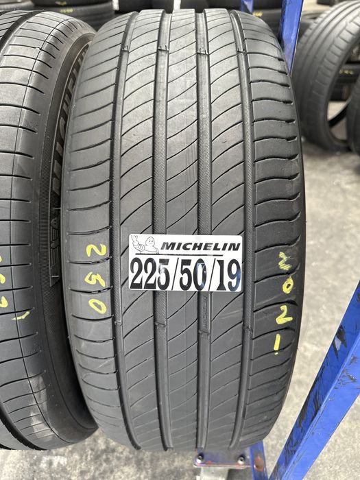 225/50/19 Michelin