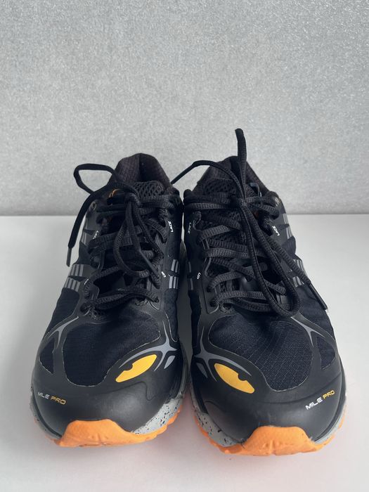 Продам кроссовки Mile Pro