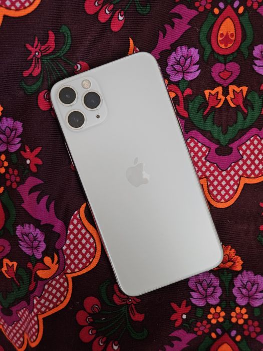 iPhone 11 pro 256gb white