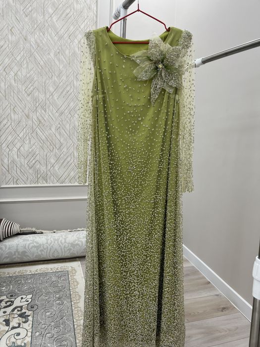 Вечерный көйлек сатылады