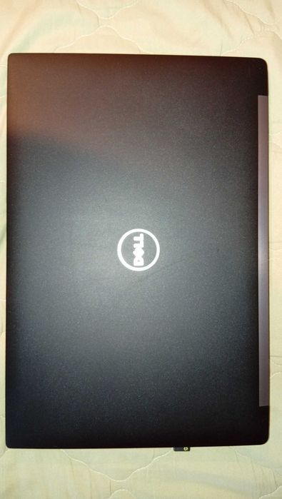 Продавам лаптоп DELL Latitude 7480 с i7-6600U и 16GB RAM + мишка Logitech Signature 650L