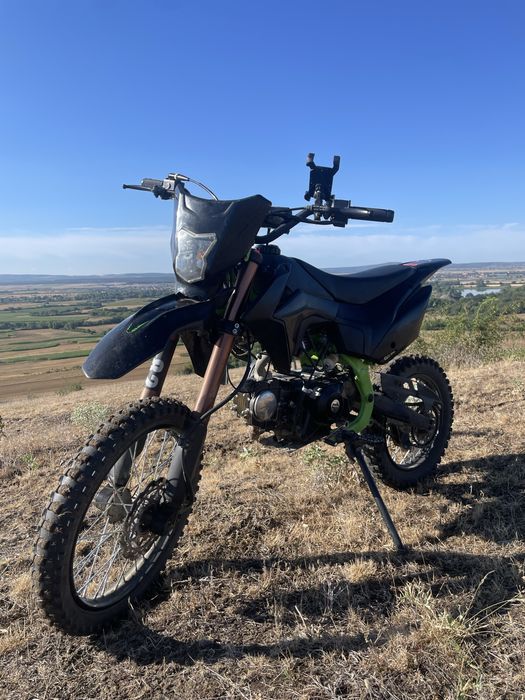 Vând crosss 125