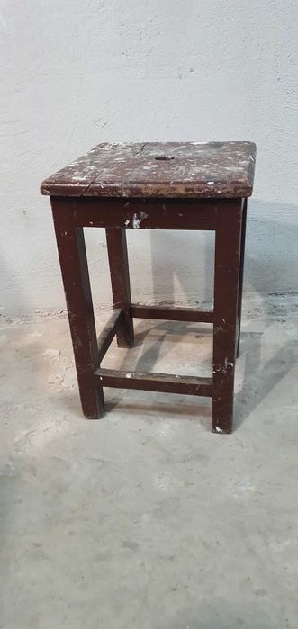 Столче -табуретка, старо, антика