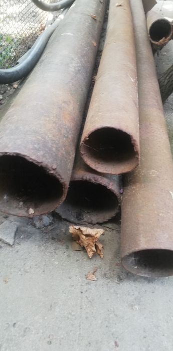 Vând țevi pentru construcții