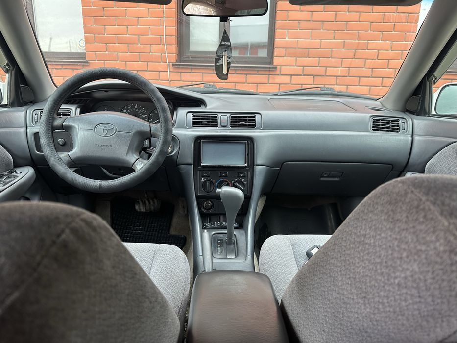 Продам Тойоту Камри 2001гв