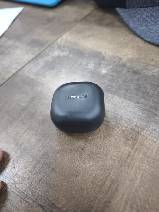 Продаю наушники Samsung