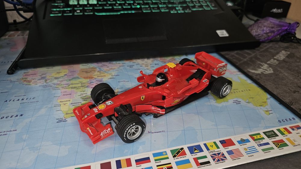 Machetă mașină de F1 Ferrari