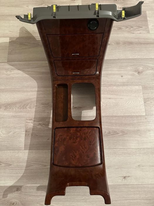 Консоль на камри 30 35