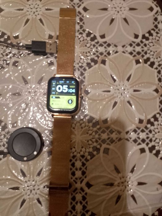 Продавам смарт часовник PROFIT