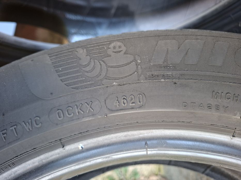 2бр 205/55/16  мишелин много запазени малко карани