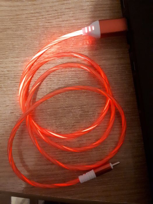 Cablu încarcator Tip- C cu lumini