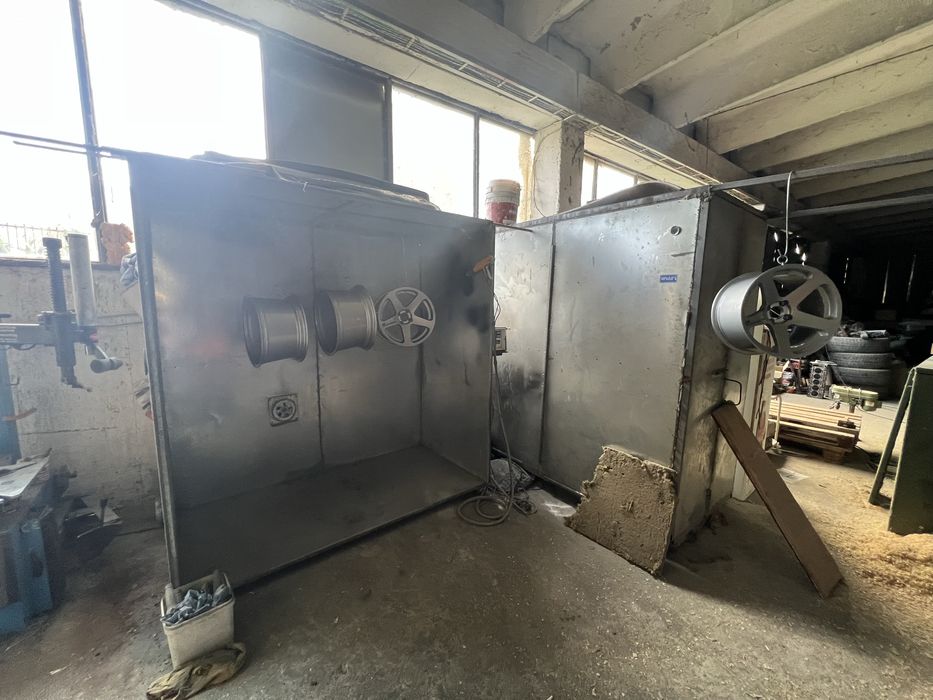 Винтов компресор и пясъкоструйка Clemco