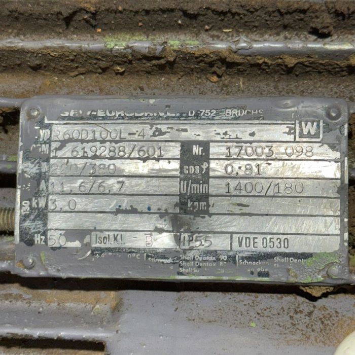 Motor electric trifazat cu reductor, 1.5kW 122rpm 380V