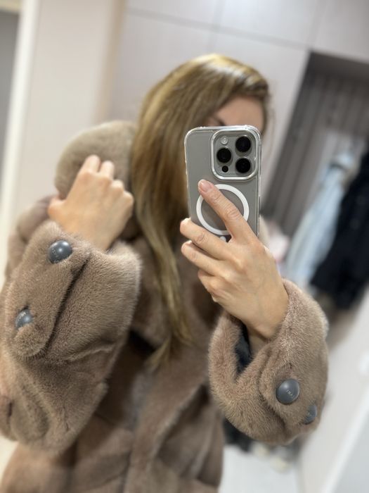 Продам шубу норковую S/42