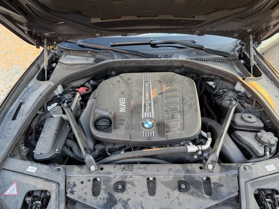 BMW 530d LUXURY X-Drive 2014г 258к.с.