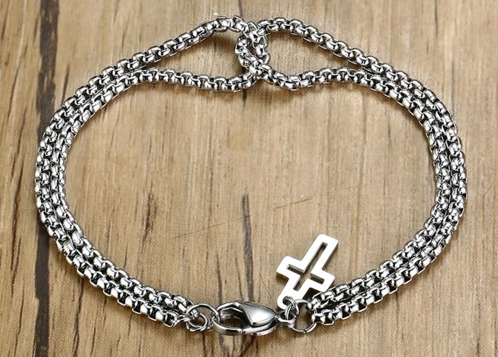 Браслет с крестом