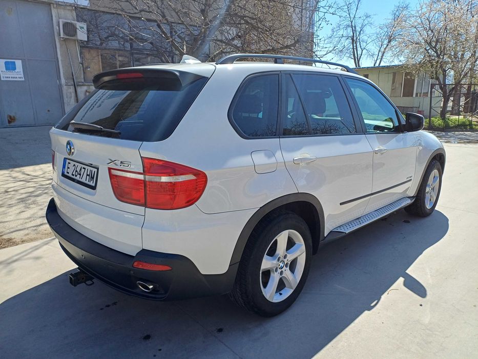 BMW X5 E70 3.0i 2009 На 25.03.2026г монтирани чисто нови гуми