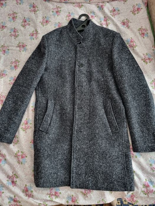 Продам пальто драповое срочно