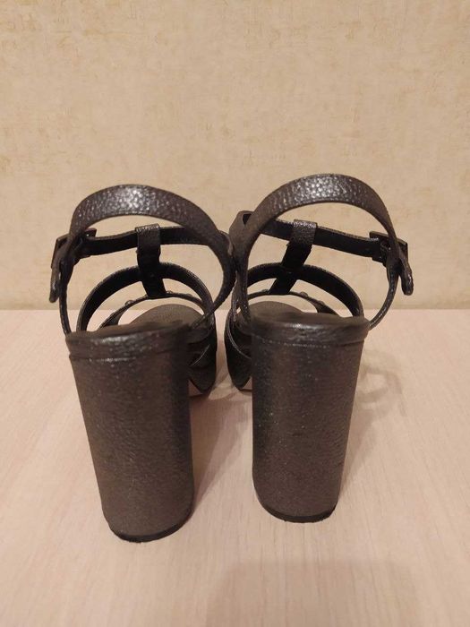 разгрузка гардероба обувь