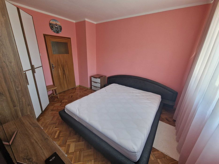 Тристаен апартамент за продажба в идеалния център на гр. Благоевград