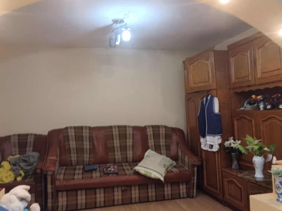 Vând mobilă pentru sufragerie