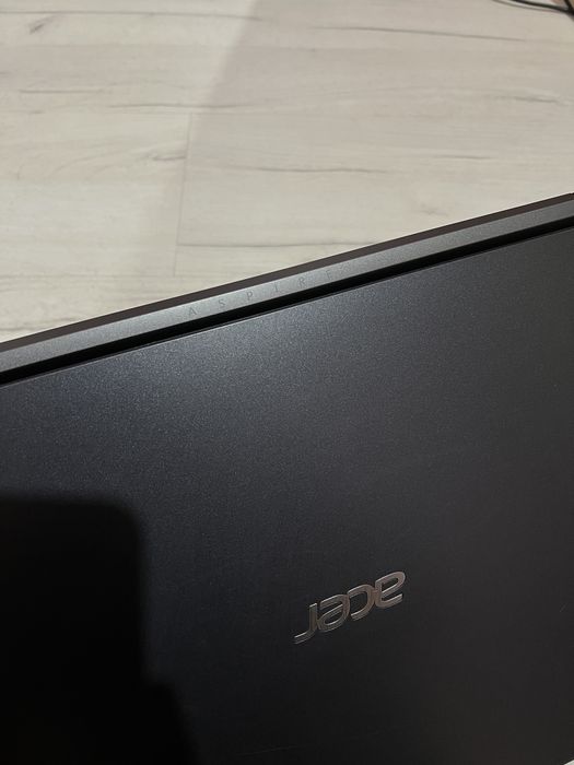 Aser aspire7 core i5 512gb