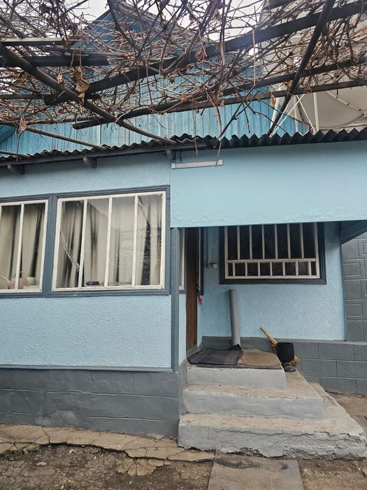 Продам дом, гараж, баню, времянку.