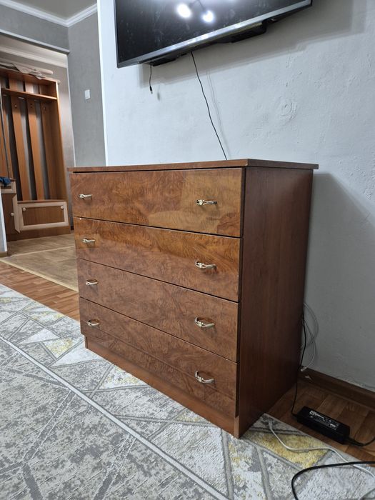 Продам вместительный комод