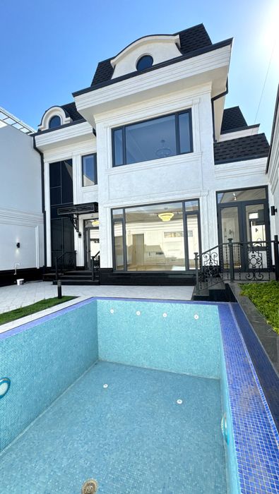 срочно продаётся новый Евродом циалковиский 3,2-соток 3-уровень 7-комн