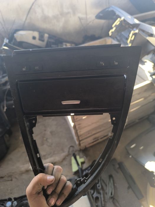 Централна конзола Bmw f10 520d 184кс n47 бмв ф10 ф11 520д