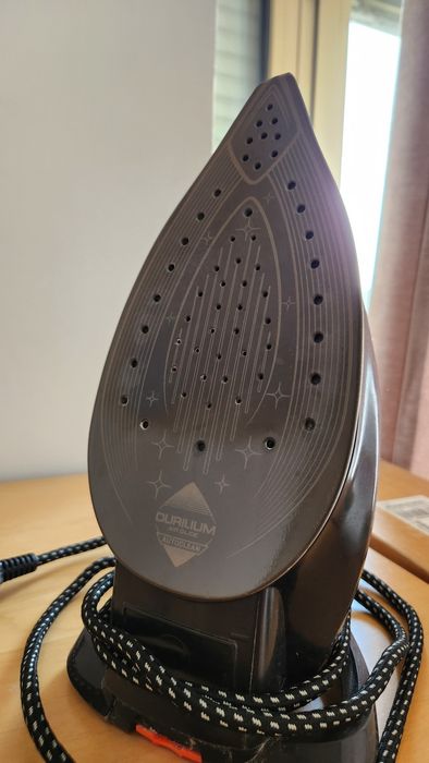 Fier de calcat TEFAL