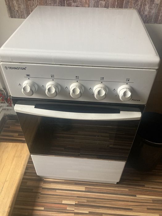 Aragaz in stare buna si functional la pret bun