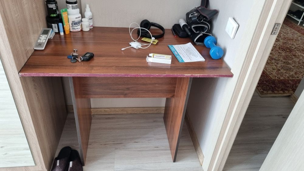 Продам письменный стол