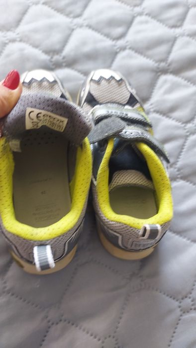 Маратонки , ботуши