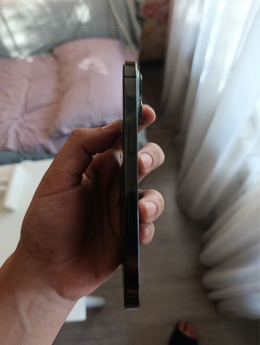 Продам iphone 13 pro 256 gb