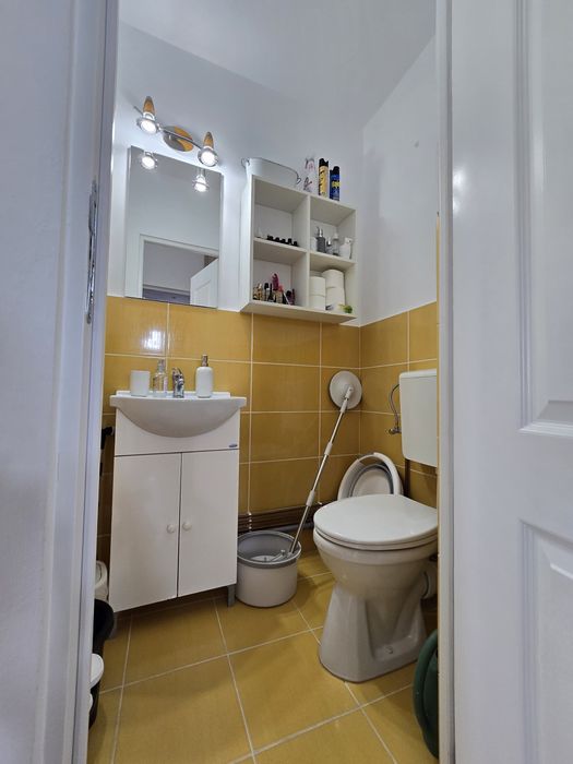 Vand apartament cu 3 camere
