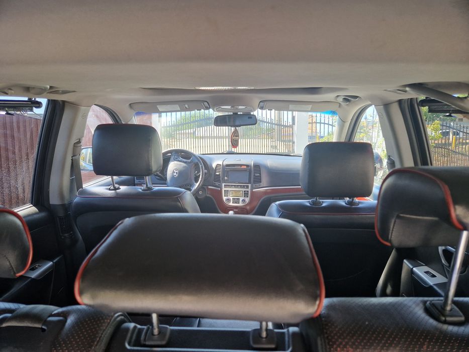 Vând Hyundai Santa Fe 2