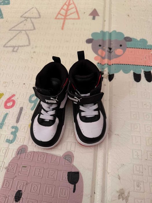 Нови бебешки маратонки PUMA