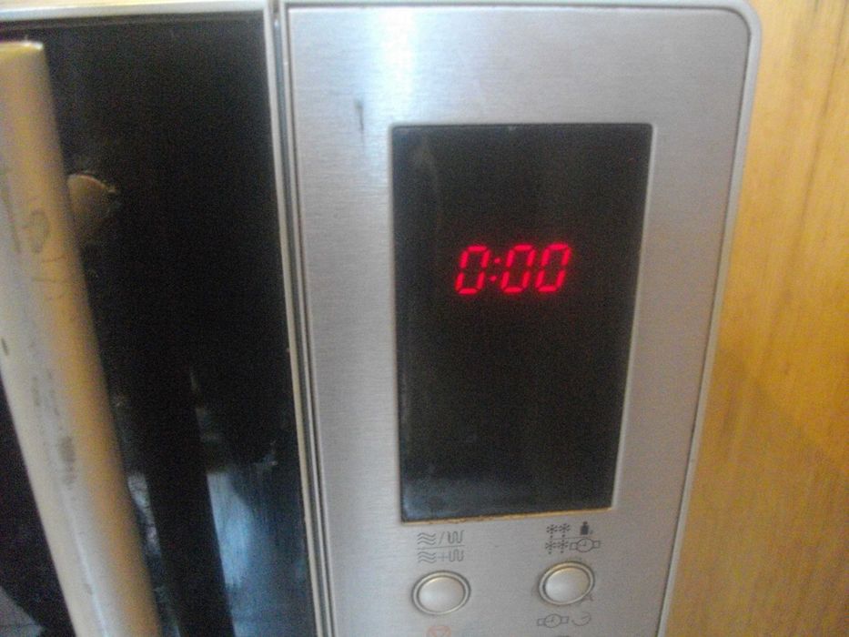 1250W-23L-MEDION LIFETECH MD13693-Немска Микровълнова Печка С Грил