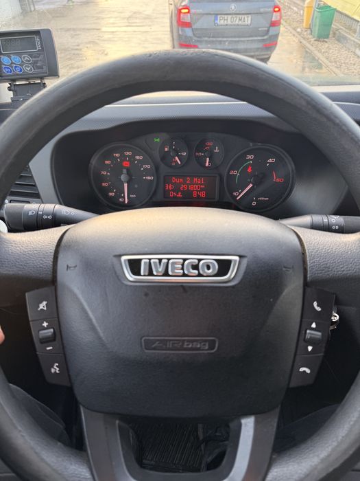 IVECO DAILY BOX / 8 europaleti/ lift /AXA DUBLA SPATE/ aparat frig ,AC