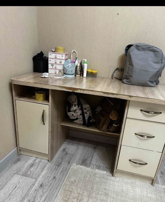 Жазуға арналған стол сатылады