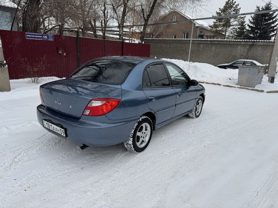 Kia Rio 2001 год