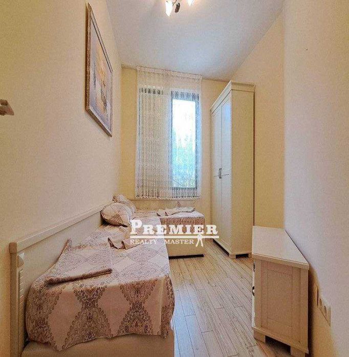 Предлагаме за продажба просторен 5-стаен апартамент