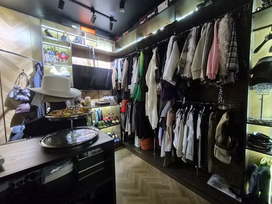 Сдаётся в аренду магазин.
