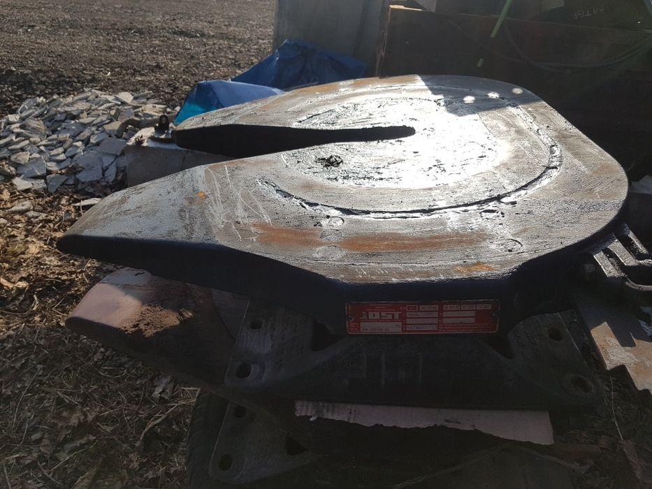 Vînd cupla (placa)Man Jost