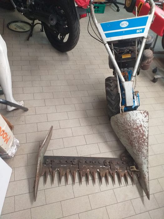 Vand motocositoare  pentru iarba mare