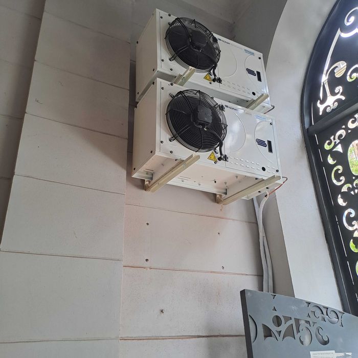 Cameră frigorifica cu instalare